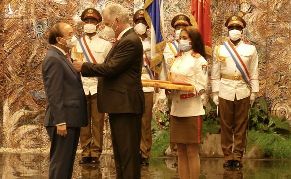 Chủ tịch nước Nguyễn Xuân Phúc được trao tặng Huân chương Jose Marti