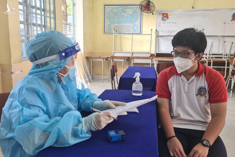 59.000 học sinh Bình Dương đồng loạt được tiêm vaccine - ảnh 5