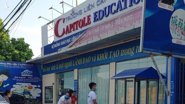 Bất ngờ việc một trường liên cấp tại Hà nội mở cửa cho học sinh đi học bất chấp quy định