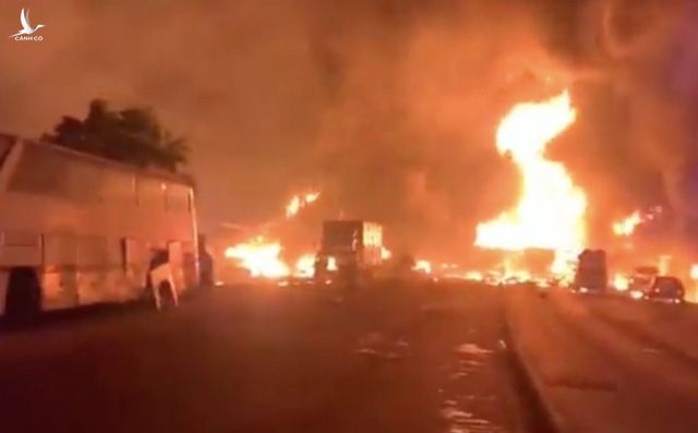 91 người thiệt mạng trong thảm họa cháy nổ xe bồn