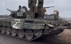 Quân đội Nga hé lộ thông điệp trong các ký tự “Z” và “V” sơn trên cơ giới