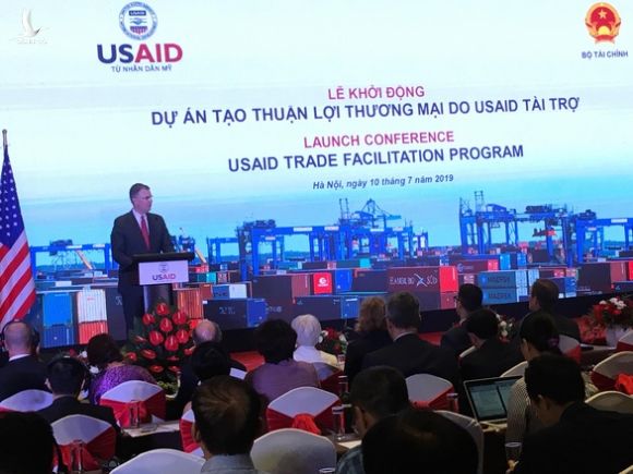 Hoa Kỳ tài trợ gần 500 tỉ đồng để Việt Nam giảm thời gian thông quan hàng hóa - Ảnh 1.