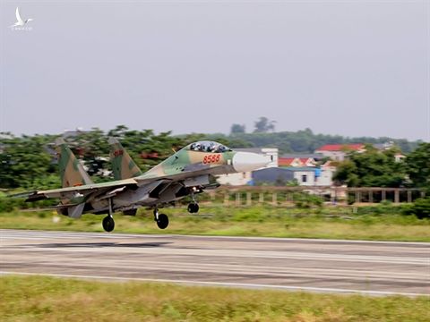 Si quan tre Singapore nguong mo trung doan Su-30MK2 Viet Nam