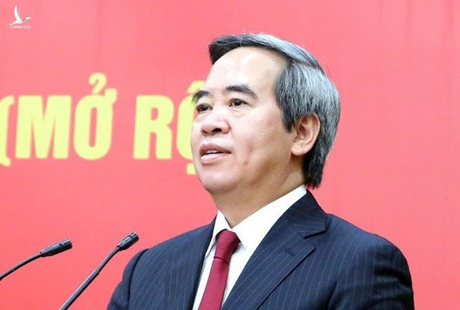 Ông Nguyễn Văn Bình, Ủy viên Bộ Chính trị, Bí thư Trung ương Đảng, Trưởng Ban Kinh tế Trung ương chủ trì Hội nghị BCH mở rộng lần thứ 17 của Đảng Bộ Khối doanh nghiệp Trung ương. 