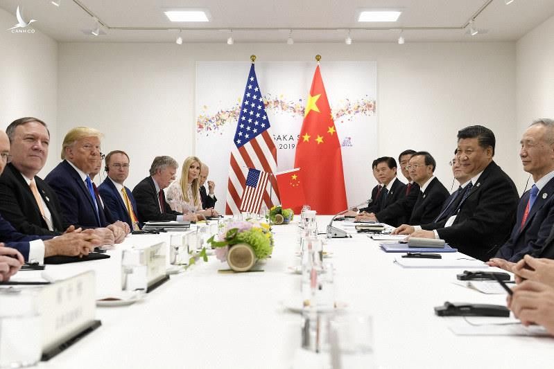 Tổng thống Mỹ Donald Trump trong cuộc gặp với Chủ tịch Trung Quốc Tập Cận Bình tại hội nghị thượng đỉnh G20 ở Osaka, Nhật, hôm 29/6. 