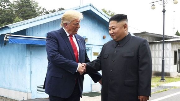 Cuộc gặp 'ngẫu hứng' Trump-Kim, Lịch sử hay biểu tượng?