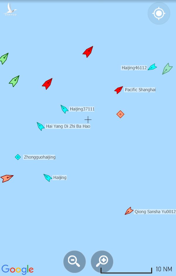 Hình ảnh qua tín hiệu vệ tinh cho thấy tàu cảnh sát biển xung quanh Haiyang Dizhi 8 và ít nhất 1 tàu dân quân biển Qiong Sansha Yu0012. Ảnh: Dự án Đại Sự Ký Biển Đông/Marine Traffic.