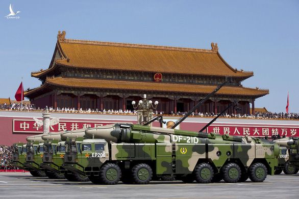 Tên lửa đạn đạo chống hạm DF-21D của Trung Quốc trong một lễ duyệt binh ở Bắc Kinh 