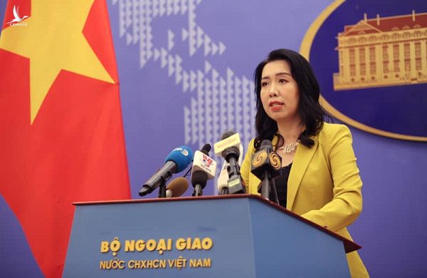 Người phát ngôn - Bộ ngoại giao Việt Nam nhấn mạnh: Việt Nam kiên quyết, kiên trì bảo vệ chủ quyền ở Biển Đông 