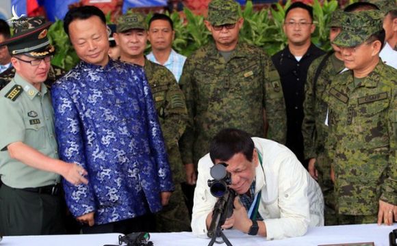 Philippines sắp "rước họa" vì TT Duterte định giáo dục cả nước về thỏa thuận với ông Tập?
