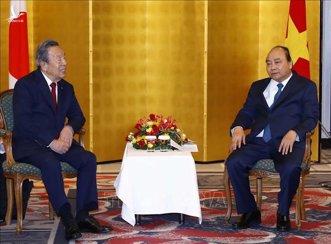 Thủ tướng Nguyễn Xuân Phúc tiếp ông Han Chang-woo, Chủ tịch, kiêm Tổng giám đốc Tập đoàn Maruhan. Ảnh: Thống Nhất/TTXVN