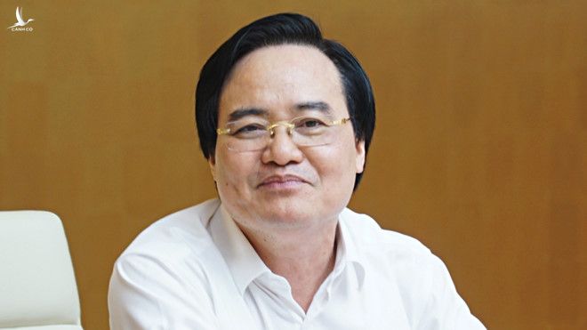 Bộ trưởng Bộ Giáo dục - Đào tạo Phùng Xuân Nhạ. 