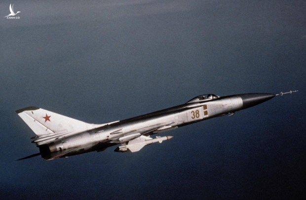 Máy bay tiêm kích đánh chặn Su-15. (Ảnh: Wikipedia) 