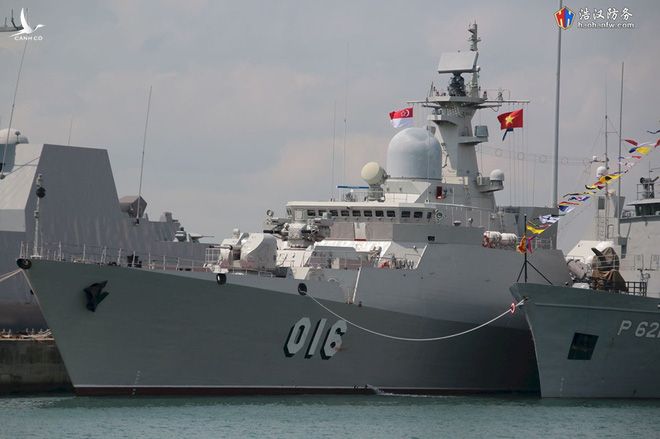 Diễn ra trong tháng 5 vừa qua, IMDEX 2019 - là một trong những triển lãm hàng hải quốc tế thường niên lớn nhất ở Đông Nam Á do Singapore tổ chức. Đại diện Hải quân Nhân dân Việt Nam Tham dự IMDEX năm nay là Tàu 016-Quang Trung thuộc Lữ đoàn 162, Vùng 4 Hải quân. Ảnh: haohanfwa.com