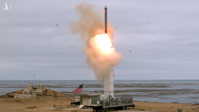 Mỹ phóng thử tên lửa Tomahawk