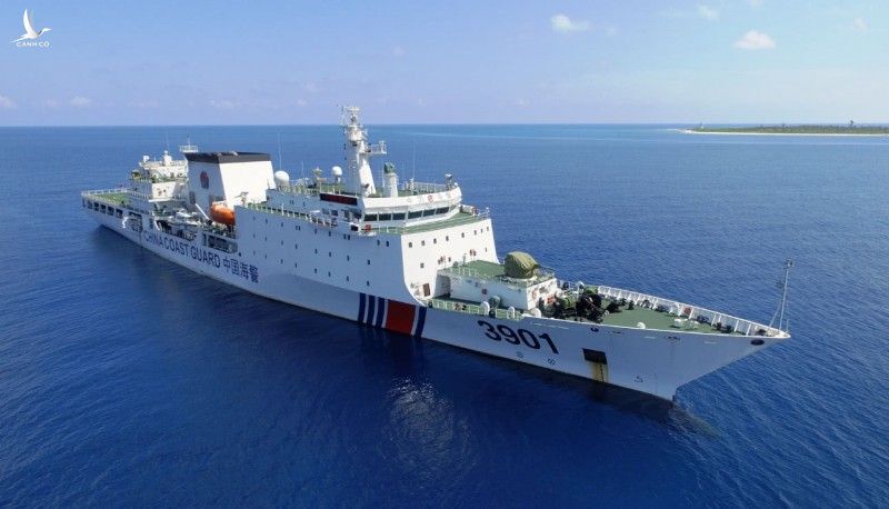 Tàu của cảnh sát biển Trung Quốc hoạt động trên Biển Đông năm 2017. Ảnh: CRI.
