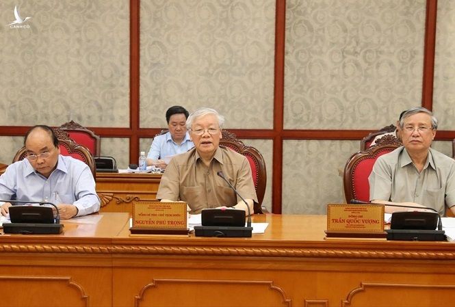 Tổng Bí thư, Chủ tịch nước Nguyễn Phú Trọng chủ trì họp Bộ Chính trị để phê duyệt quy hoạch Ban Chấp hành Trung ương khóa XIII, nhiệm kỳ 2021-2026. 