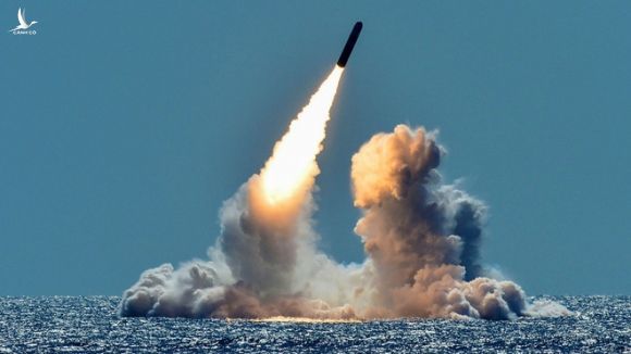 Tên lửa Mỹ khai hỏa: Phát súng mở đầu kích nổ cuộc chạy đua vũ trang hạt nhân với Nga? - Ảnh 2.