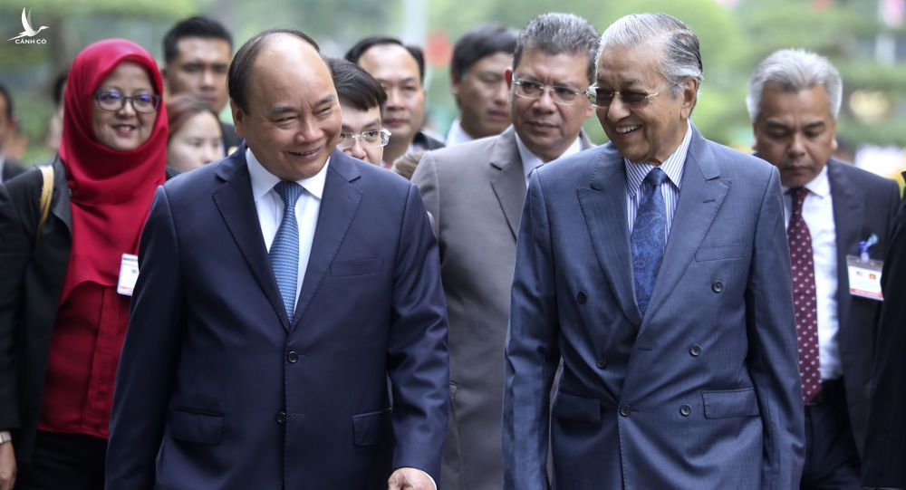 Thủ tướng Malaysia Mahathir Mohamad đang thăm chính thức Việt Nam từ ngày 26-28/8 theo lời mời của Thủ tướng Chính phủ Nguyễn Xuân Phúc. 