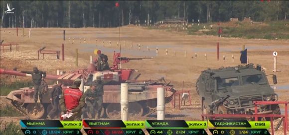 Tank Biathlon 2019: Giật mình thon thót về sự cố của xe tăng Việt Nam - T-72B3 chưa bao giờ lỗi nhiều như thế - Ảnh 2.