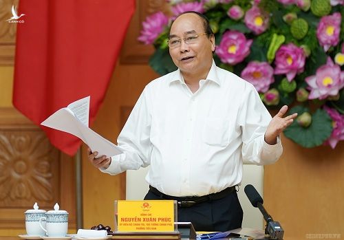 Thủ tướng Nguyễn Xuân Phúc phát biểu tại phiên họp. 