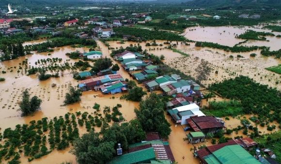  Lũ kinh hoàng nhấn chìm cả một vùng rộng lớn 2 xã Đại Lào và Lộc Châu trong biển nước trong 2 ngày (8 và 9.8). /// Ảnh: Trùng Dương