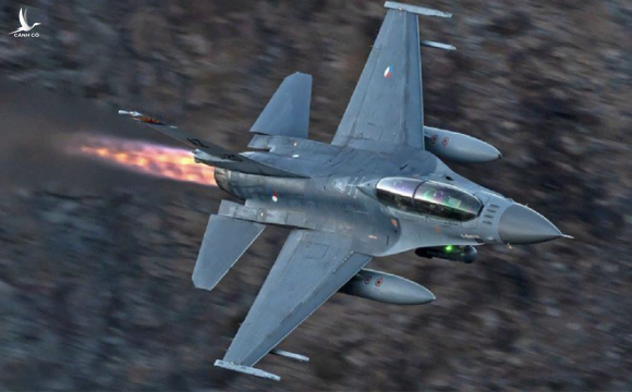 Mỹ bán F-16 cho Đài Loan, hợp đồng Su-35 khủng của Trung Quốc bỗng chốc "bé như mắt muỗi"