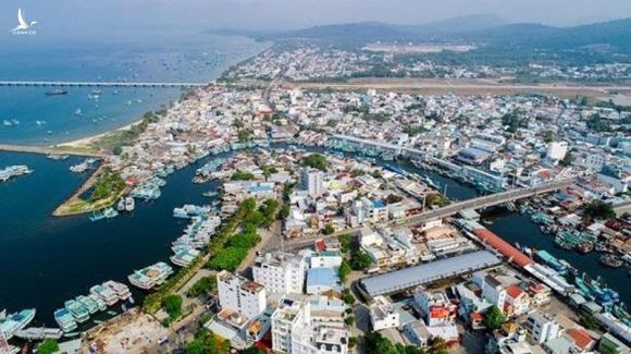 Xin ý kiến Bộ Chính trị thành lập thành phố biển đảo đầu tiên - ảnh 1