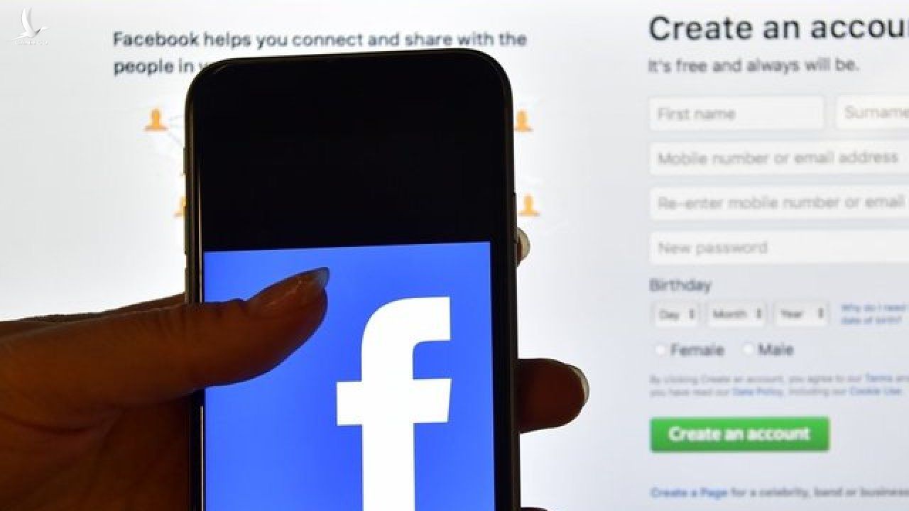 Facebook sẽ phải triển khai định danh tài khoản người sử dụng tại Việt Nam.  