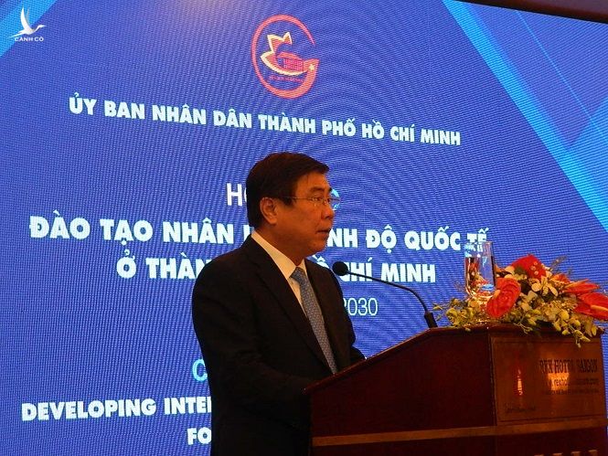 Chủ tịch UBND TPHCM Nguyễn Thành Phong tại hội thảo sáng 15/8