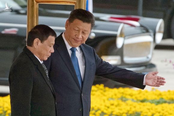 'TQ dung co bit mieng' - TT Duterte cung giong ve Bien Dong hinh anh 1 