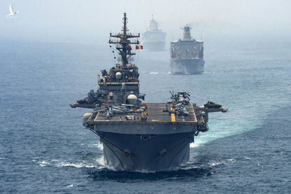 Mỹ xích xe chiến đấu vào tàu chiến: Thiếu hỏa lực đối đầu với  Iran? - Ảnh 3.