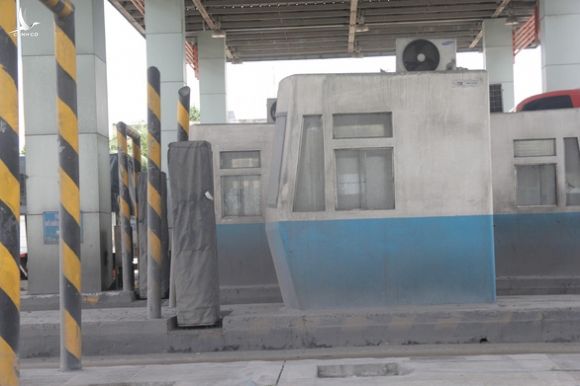 Cao tốc TP.HCM - Trung Lương lộn xộn như đường làng - Ảnh 4. Cao tốc TP.HCM - Trung Lương lộn xộn như đường làng - Ảnh 4.