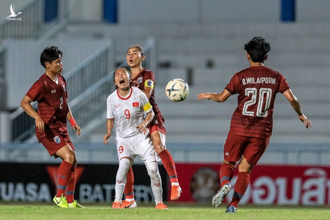Đội trưởng Huỳnh Như (9) - người ghi bàn thắng duy nhất đánh bại Thái Lan trong trận chung kết AFF Cup 2019 