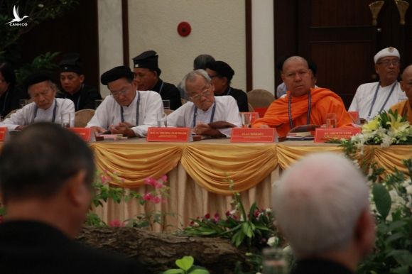 Thủ tướng: 43 tổ chức tôn giáo chung một bàn thờ Tổ quốc - Ảnh 5.