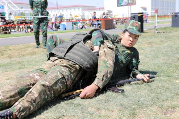 Bông hồng đặc công kể chuyện cõng thương binh 80kg ở Army Games 2019