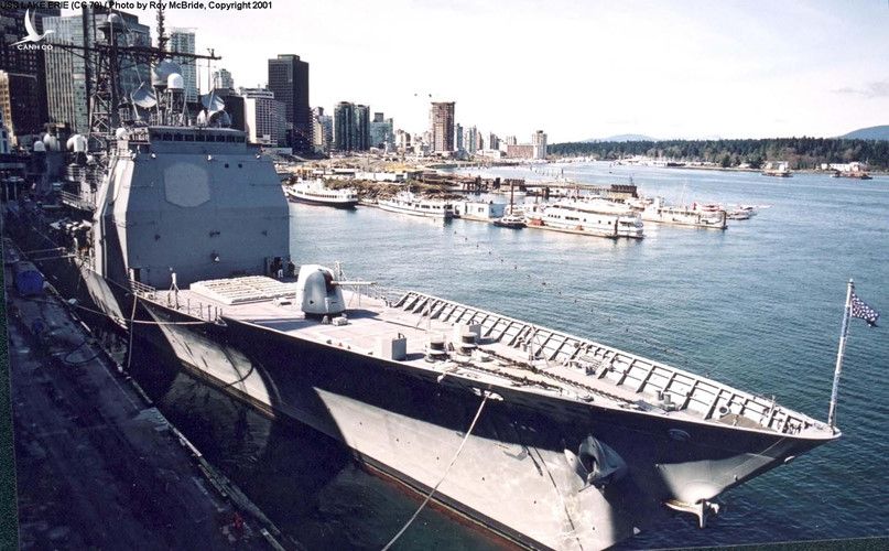 Tuần dương hạm hộ vệ tên lửa Lake Erie được đóng theo lớp Ticonderoga và bắt đầu được đưa vào phục vụ trong biên chế Hải quân Mỹ từ năm 1993. Hiện tại, lớp Ticonderoga cũng là loại tuần dương hạm cuối cùng đang phục vụ trong Hải quân Mỹ. Nguồn ảnh: USnavy.