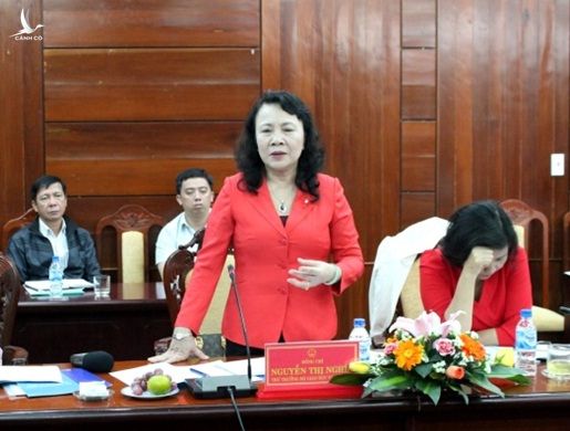 Thứ trưởng Bộ GD&ĐT Nguyễn Thị Nghĩa cho biết bà rất đau lòng khi biết thông tin về trường hợp cháu bé 6 tuổi tử vong 