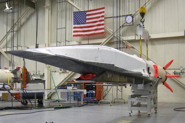 Một tên lửa hành trình siêu thanh Boeing X-51 tại căn cứ không quân Edwards của Mỹ ở California. Ảnh: Không quân Mỹ. 