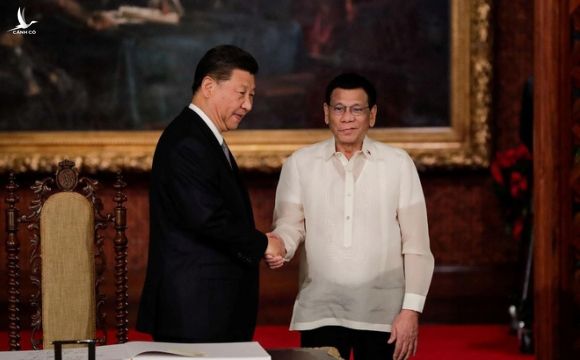Tổng thống Duterte chỉ đích danh Trung Quốc là "thủ phạm" làm chậm trễ hoàn thành COC