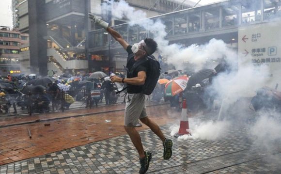 Gắn mác cách mạng màu cho biểu tình Hong Kong, báo TQ nhắc lại phát ngôn "can thiệp" của Đặng Tiểu Bình