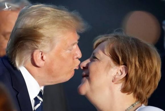 Muôn vàn cảm xúc từ những nụ hôn xã giao của nhà lãnh đạo G7 - Ảnh 6.