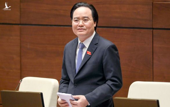 Bộ trưởng Phùng Xuân Nhạ. 