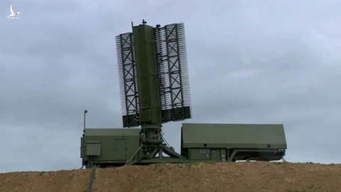 Radar Nga thay may bay tang hinh My xa tren 200 km 