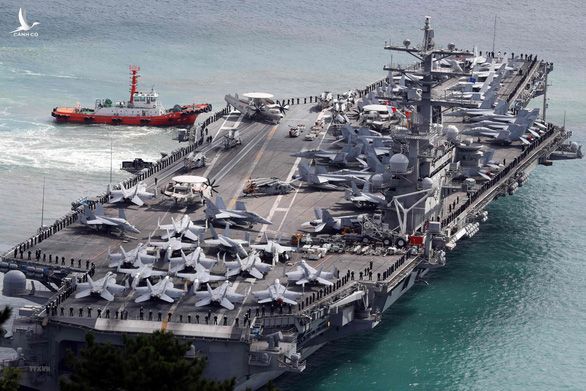 Tàu sân bay Mỹ USS Ronald Reagan