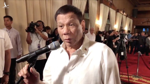 Tổng thống Duterte tuyên bố không chấp nhận Trung Quốc sở hữu Biển Đông - Ảnh 1.