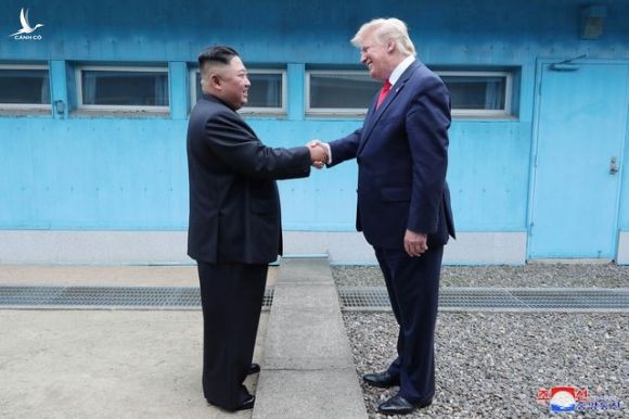 Ông Trump nhận được thư “tuyệt vời” của ông Kim Jong-un, hé lộ về cuộc gặp thứ 4 - 1