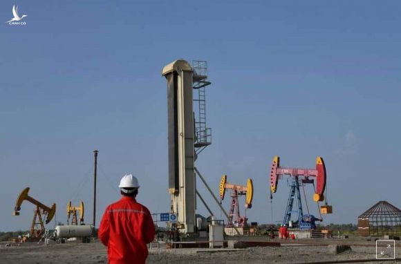 Trung Quốc qua mặt Mỹ, nhập ồ ạt dầu thô Iran