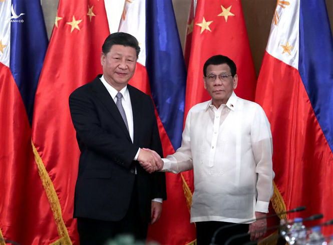 TT Duterte cứng rắn bất ngờ về phán quyết biển Đông: Ông Tập muốn nghe hay không thì vẫn phải nói 