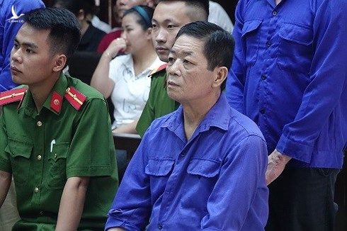 Nguyễn Kim Hưng tại phiên tòa sơ thẩm. Ảnh: Hồng Đăng.